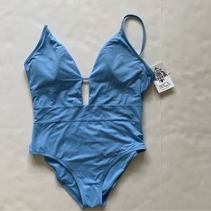 NWT Becca | Plunge One Piece Swimsuit Blue XL
L